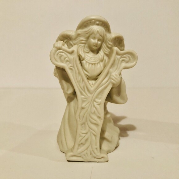 TREASURY OF HOLIDAY GIFTS SET OF 3 PORCELAIN CANDLE HOLDERS WHITE MATTE - Picture 10 of 12